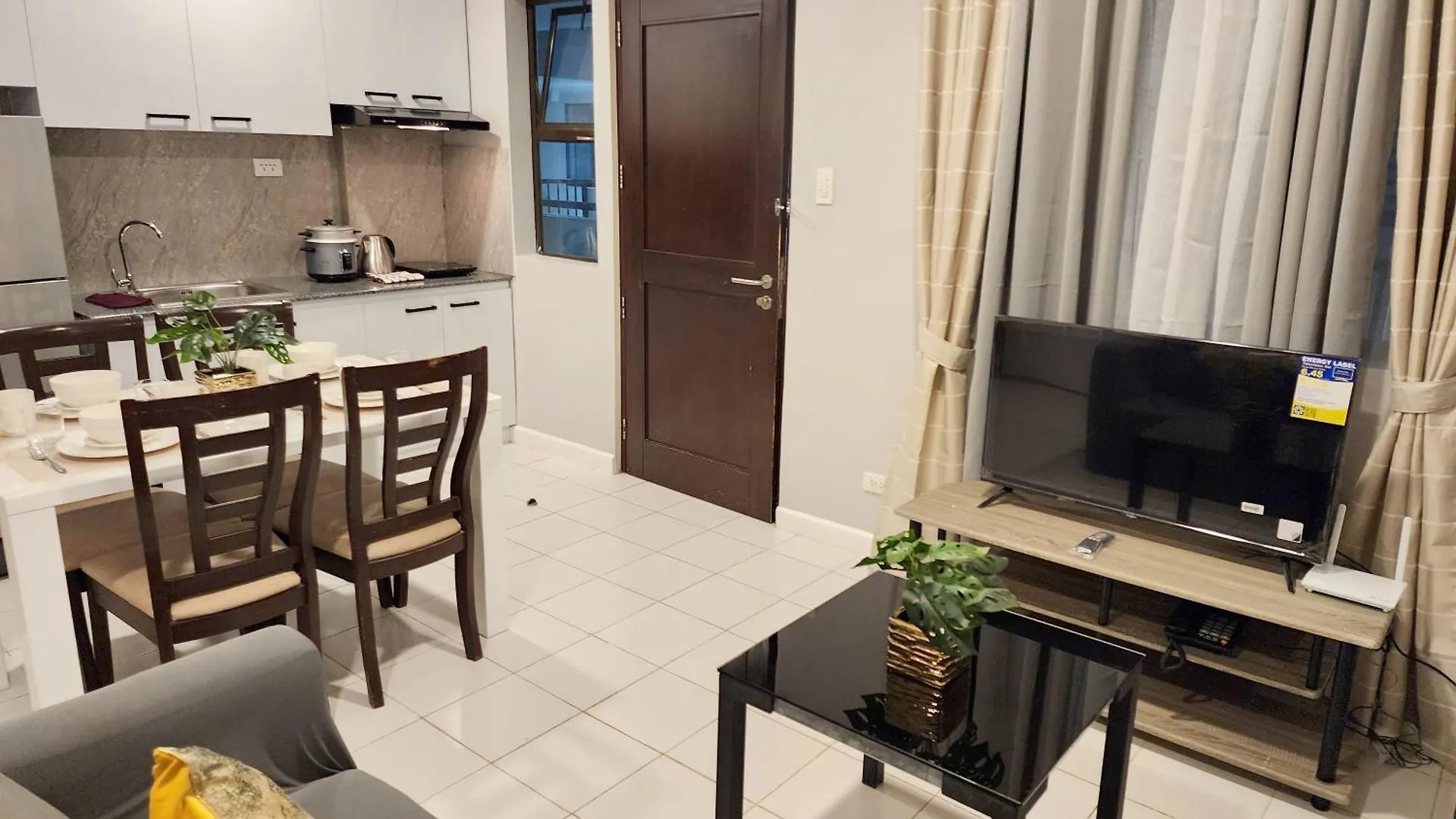 2 Bedroom City And Mountain View 1016 Davao Apartment